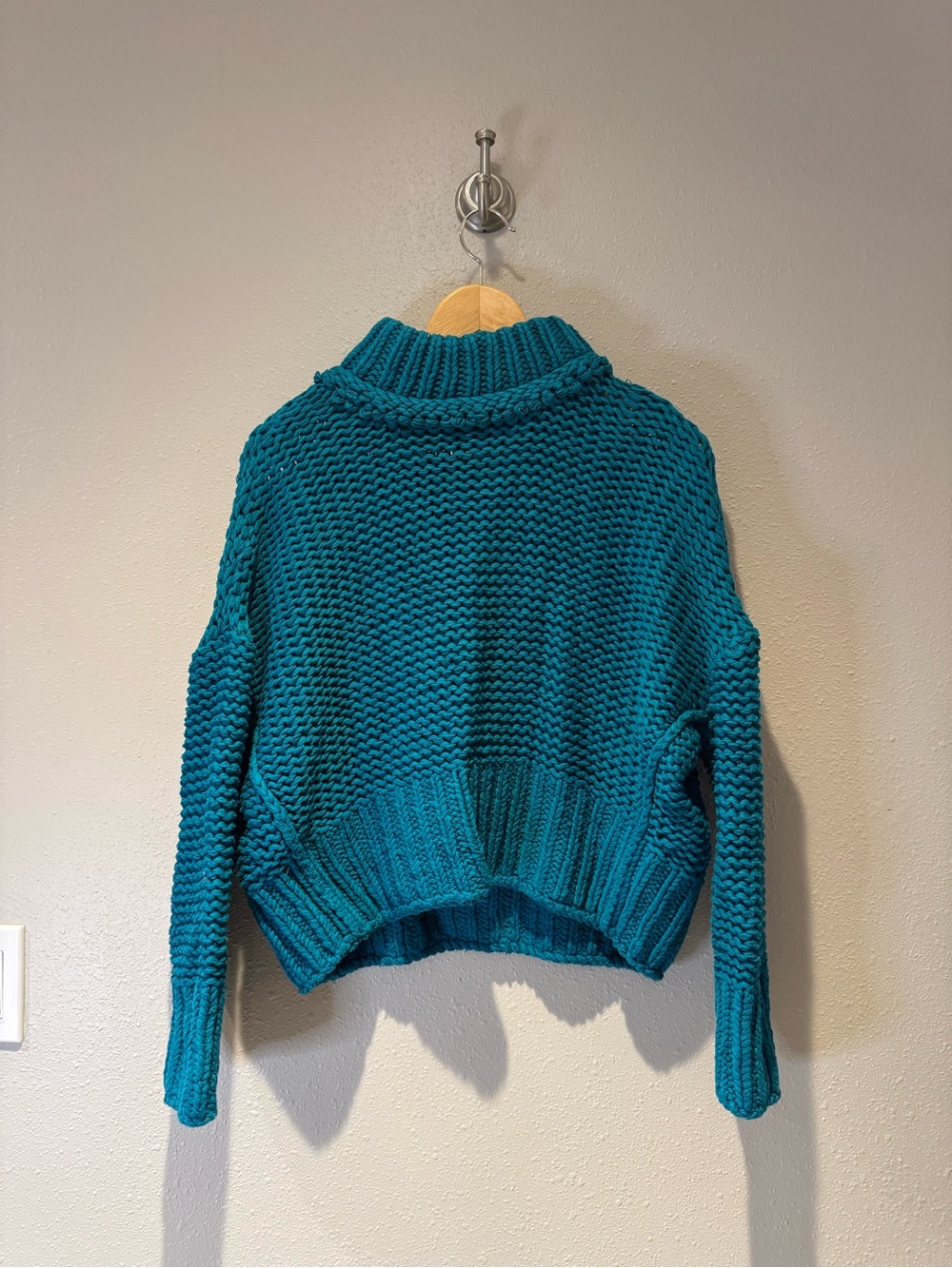 Free People Teal Chunky Knit Mock Neck Crop Sweater Size Small